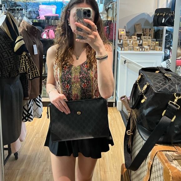 Gucci Vintage Clutch - Picture 12 of 12